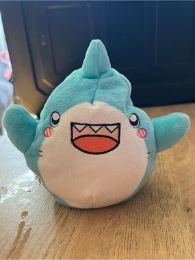 LankyBox Thicc Shark 2023 Bonker Toys Plush